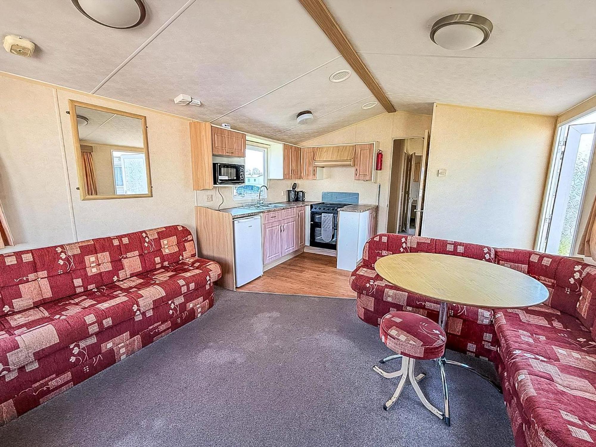 Superb Caravan At Seawick Holiday Park, Sleeps 8 Ref 27202Sw Clacton-on-Sea Esterno foto